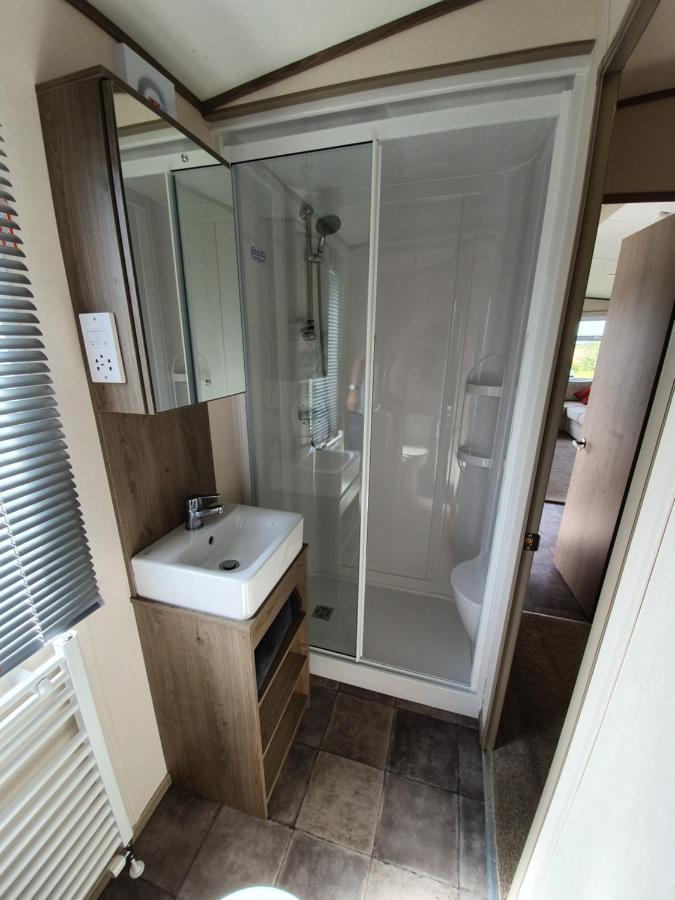 46 Lancaster Crescent Luxury Caravan With Hot Tub Tattershall Exterior photo