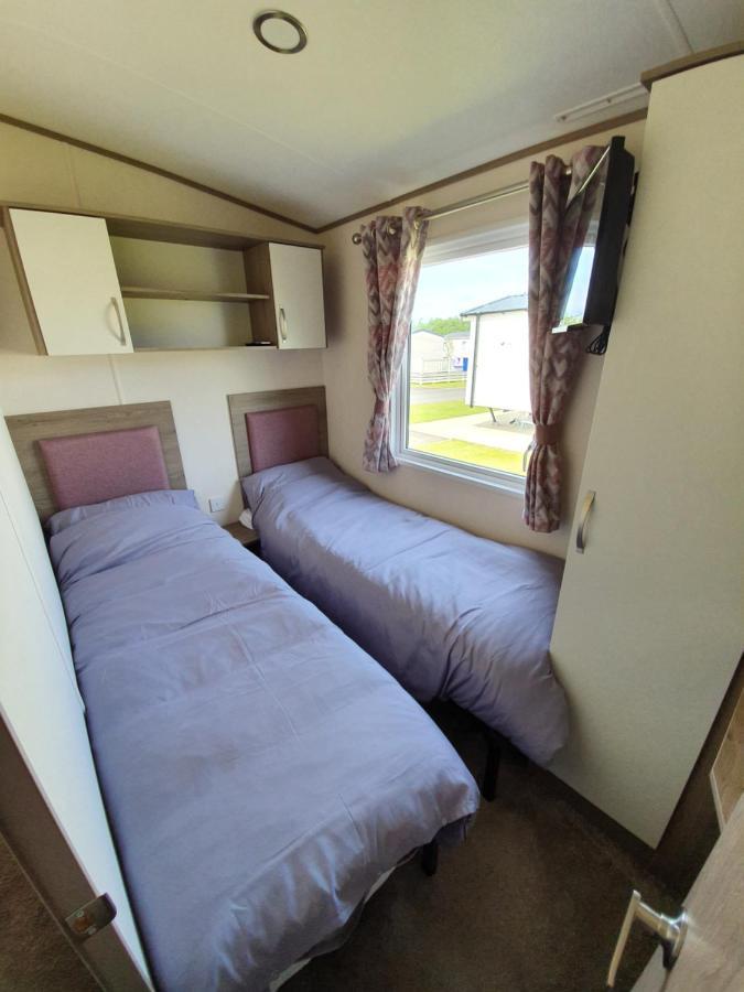 46 Lancaster Crescent Luxury Caravan With Hot Tub Tattershall Exterior photo