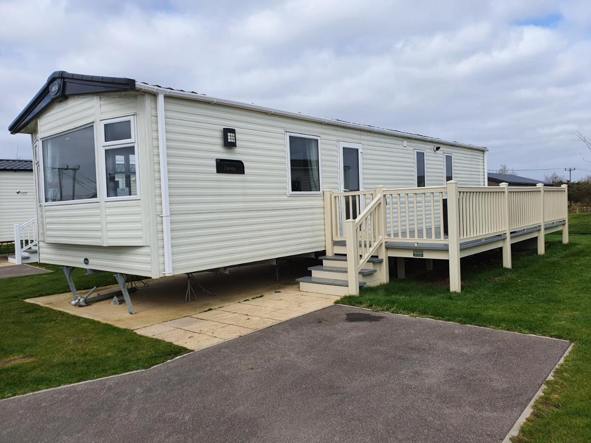 46 Lancaster Crescent Luxury Caravan With Hot Tub Tattershall Exterior photo